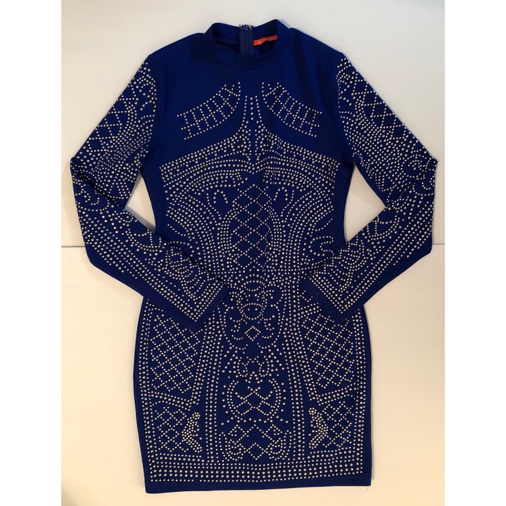 Fabulous Cobalt blue, long sleeve fitted dress!